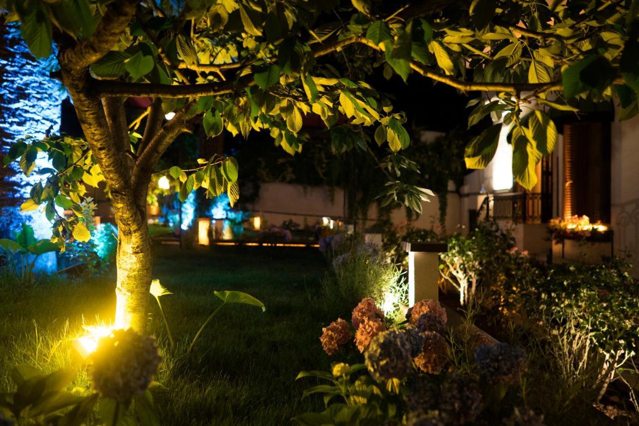 No2 Hotel By Suekrue อดาลาร์ ภายนอก รูปภาพ