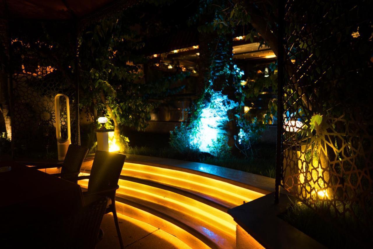 No2 Hotel By Suekrue อดาลาร์ ภายนอก รูปภาพ